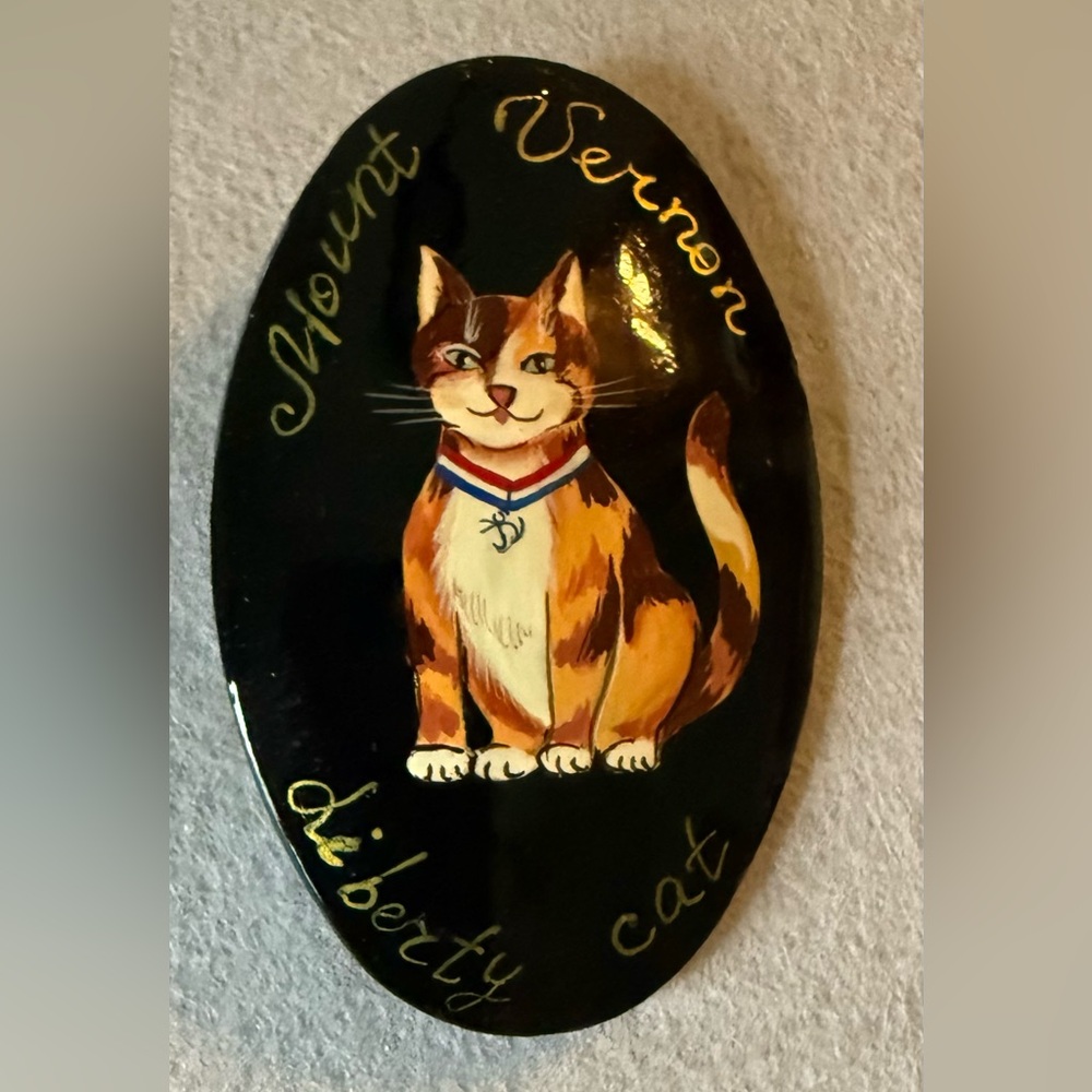 Hand painted Russian Cat Brooch signed by artist